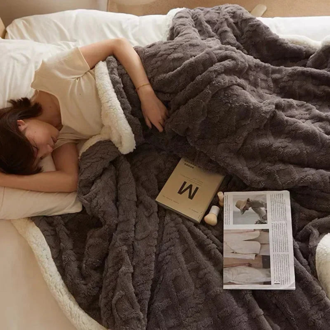 WarmWool Thick Lambswool Blanket – Winter Cozy Throw | Luxenique