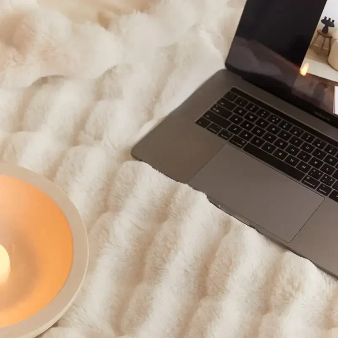 Plush Wool Blanket for All Seasons | Luxenique