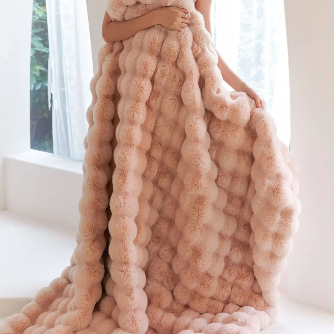 Plush Wool Blanket for All Seasons | Luxenique